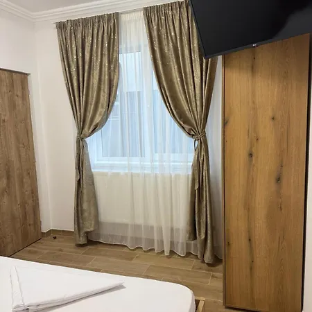 Apartman Garsoniera Stefi 2 *