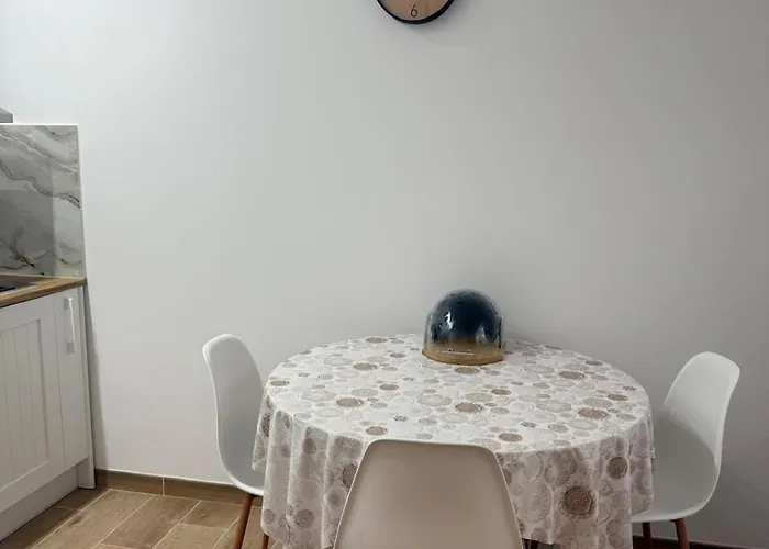 Garsoniera Stefi 2 *